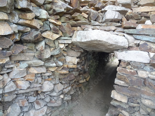 Cairn de Barnenez, Baie de Morlaix, Finistère, Bretagne, France, Monuments Historique, Néolithique, Mégalithique photo