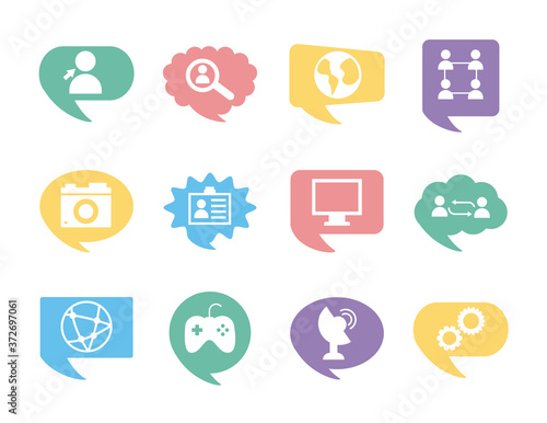 twelve social media marketing set icons