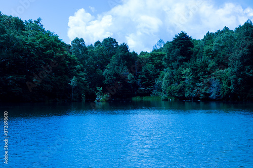 湖の風景 奥日光の湯ノ湖 © 藤木N鮭