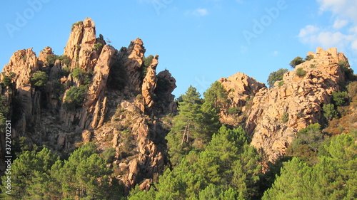 Landschaftsaufnahme der Küste Korsika in der Calanche