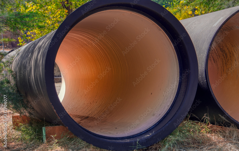 Tuberías de gran diámetro esperando su instalación
Tuberías de gran diámetro esperando su instalación
