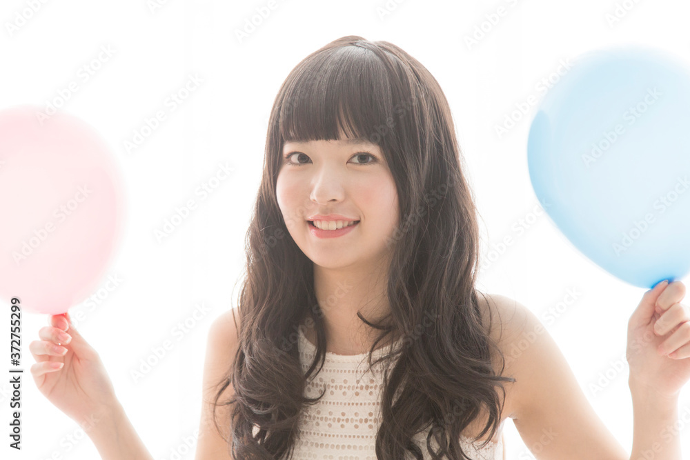 風船と女性