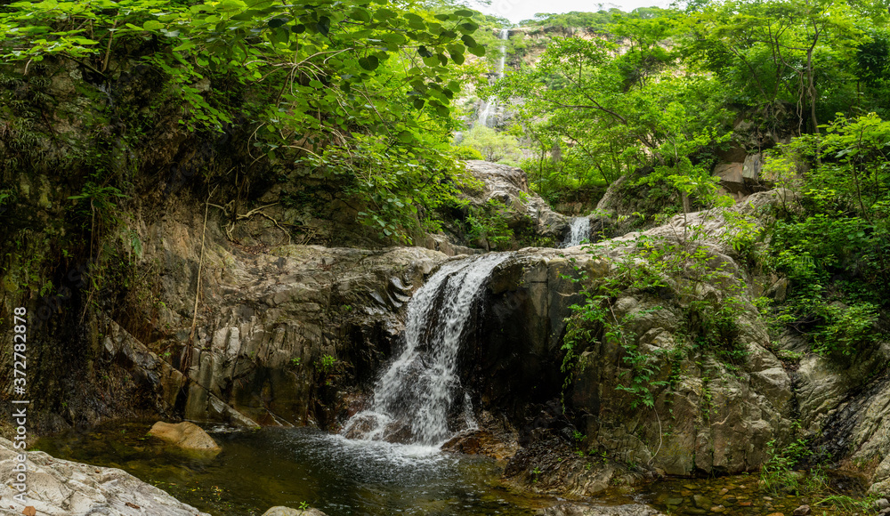 Naklejka premium cascada