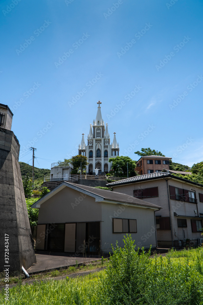 長崎県長崎市　伊王島の馬込教会の見える風景