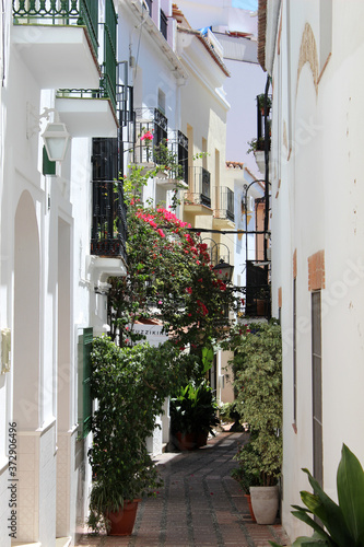Fototapeta Naklejka Na Ścianę i Meble -  Andalusian-style street in the old town of Marbella