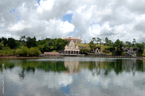 Hindu Temple, Sacred Grand Bassin lake