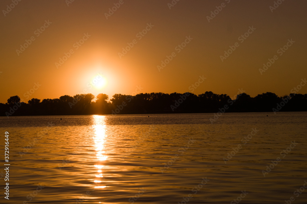 Naklejka premium Sunset over the Zemborzyce Reservoir in Lublin 2