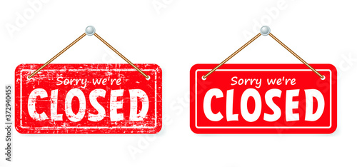 Open and closed board signs The sign is openly close, green and red label Vector hanging tags icons Come In, We're or We are Open Sorry we're closed signboard office or store market old door icons