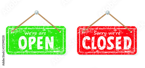 Open and closed board signs The sign is openly close, green and red label Vector hanging tags icons Come In, We're or We are Open Sorry we're closed signboard office or store market old door icons