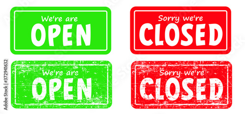 Open and closed board signs The sign is openly close, green and red label Vector hanging tags icons Come In, We're or We are Open Sorry we're closed signboard office or store market old door icons