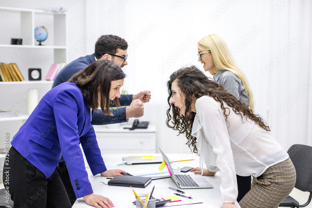 Fototapeta premium Photo of discussion of the important contract of the company.