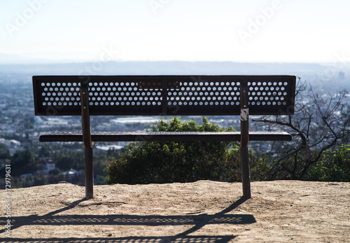 Tableau sur toile Bench overlooking Los Angeles