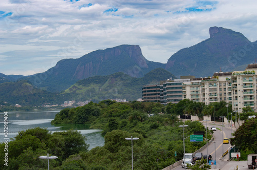 Lagoa cidade e natureza