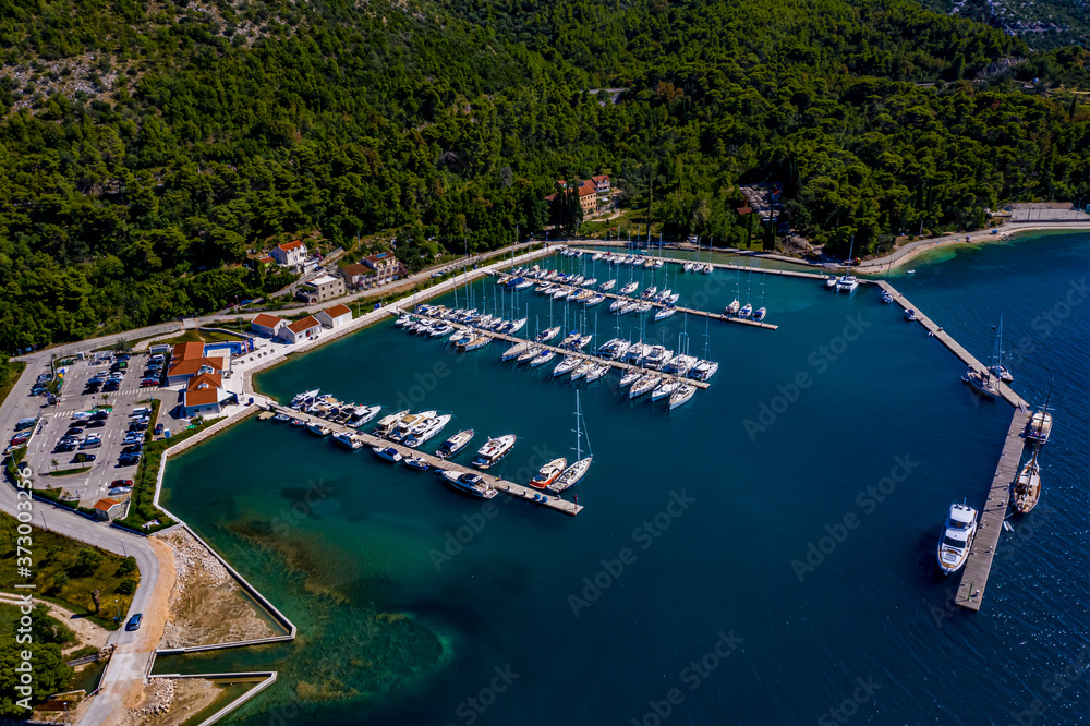 Boot in Kroatien aus der Luft