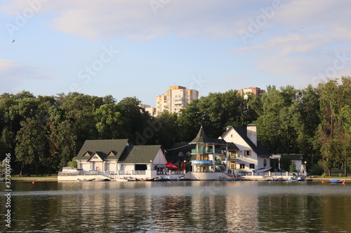 boat station in Minsk with building and pier