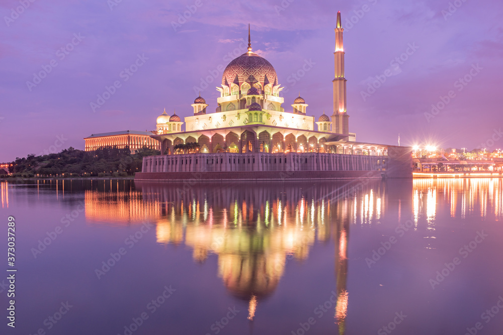 マレーシアのプトラモスク夕景