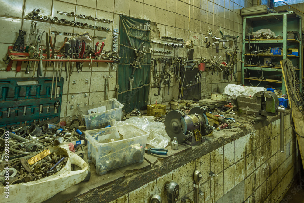 Αυτοκόλλητο Workplace of a car mechanic in an old car service