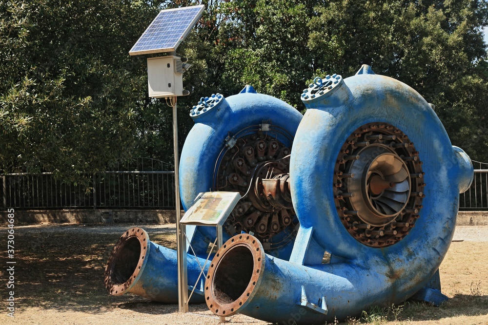 Archeologia Industriale: Antiche Turbine Di Centrale Idroelettrica ...