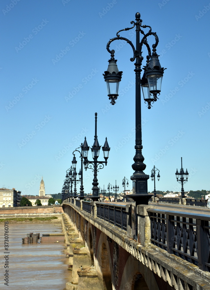Pont de Pierre in Bordeaux in Frankreich