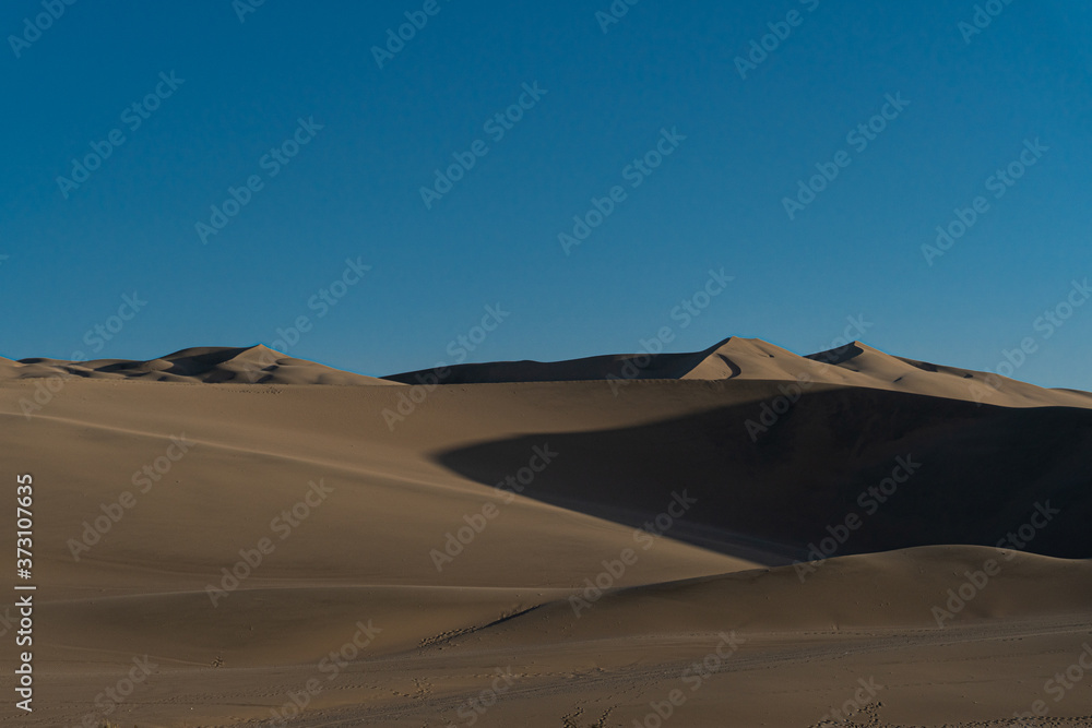 desert, sand, dune, sahara, dunes, landscape, nature, sky, dry, travel, sun, hill, sand dune, hot, blue, heat, namibia, morocco, adventure, yellow, sandy, orange, horizon, summer, red, dunas, pajaros.