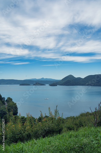 洞爺湖と青空