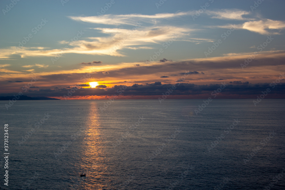 Fototapeta premium Atardecer en el mar -Getaria