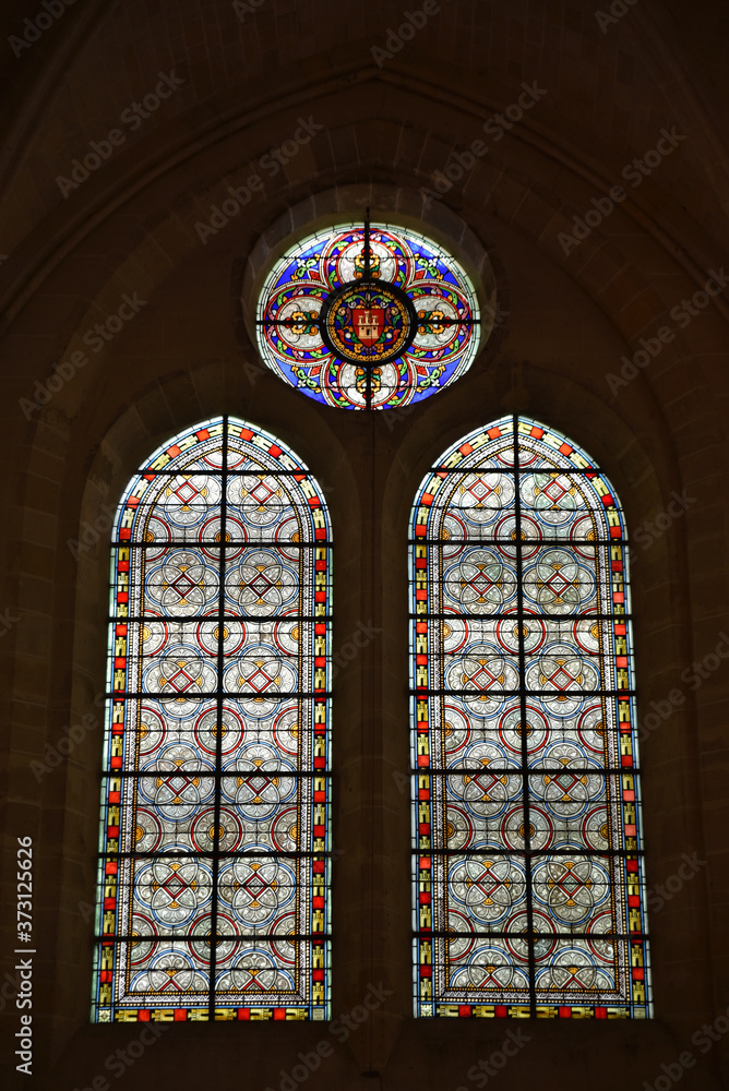 Vitraux de l'abbaye de Royaumont, France