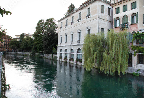 Canale d'acqua a Treviso - strade della città