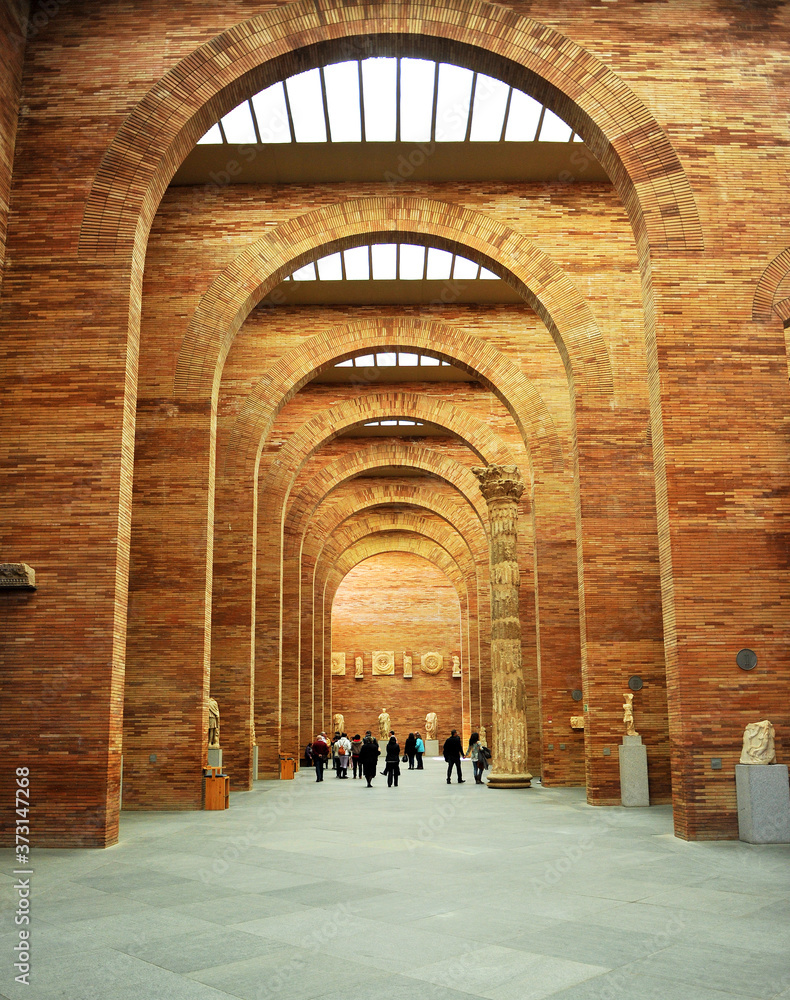 Museo Nacional de Arte Romano de Mérida obra del arquitecto Rafael ...
