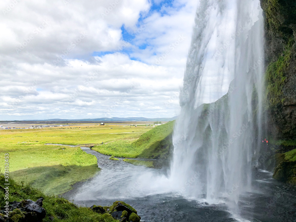 Der Seljalandsfoss Wasserfall auf Island