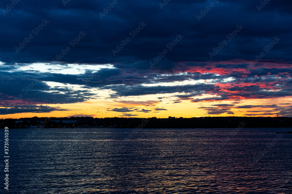 Naklejka premium the evening sunset