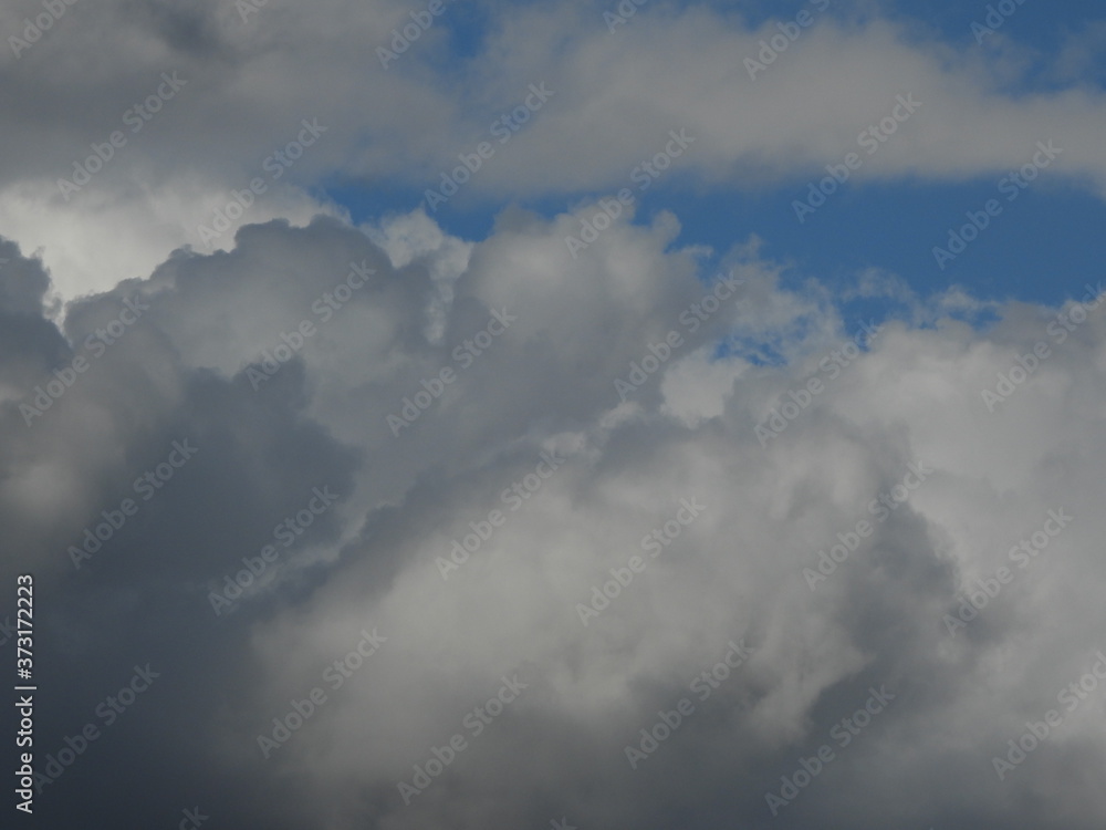 Obraz premium Over and above the puffy clouds