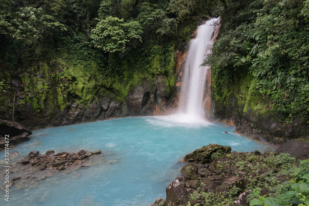 Obraz premium Rio Celeste waterfall in Tenorio National Park, Costa Rica