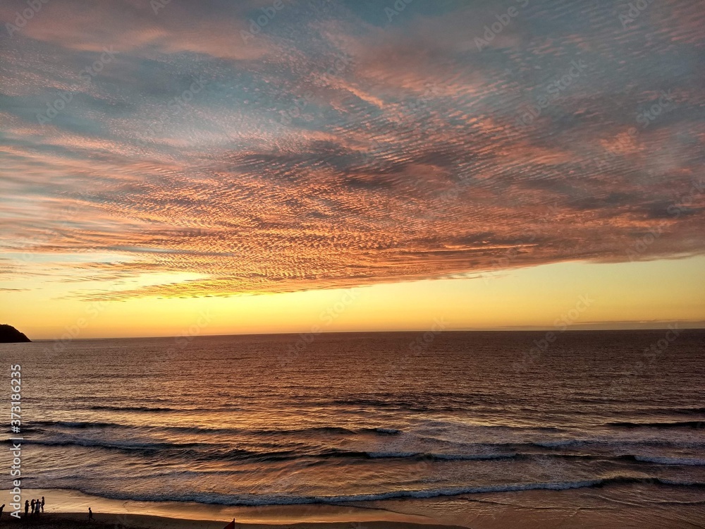 Fototapeta premium sunset over the sea
