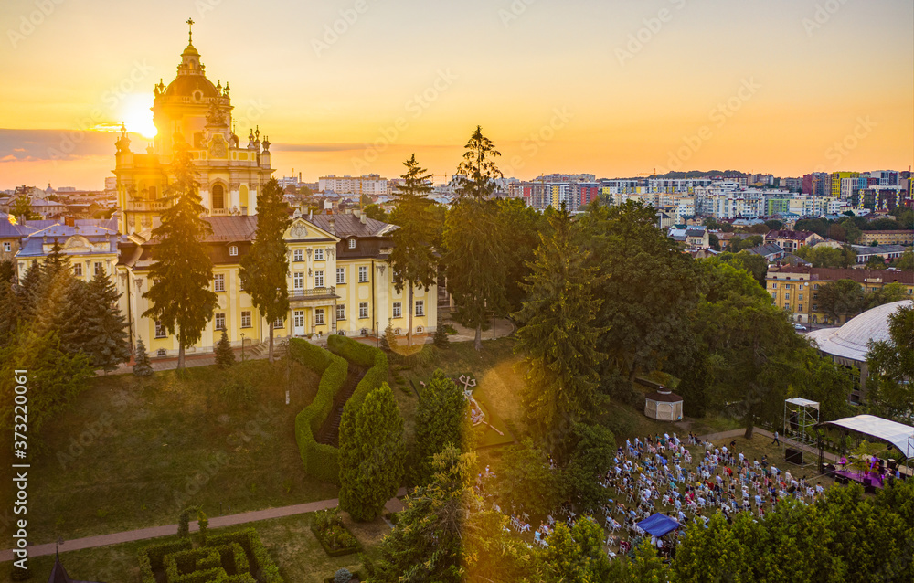 Obraz premium Concert in Metropolitan Garden of St. George's Cathedral. Aerial view from drone