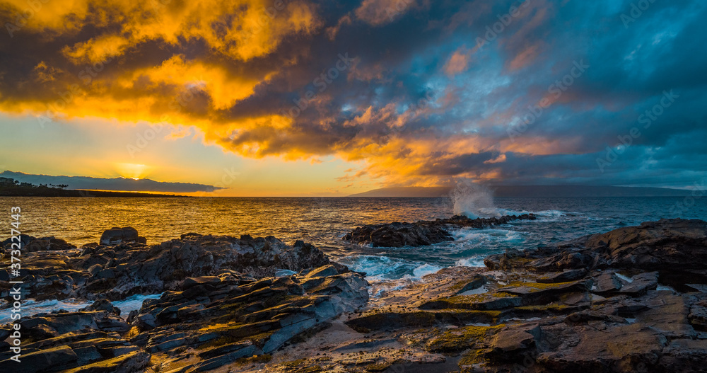 Amazing sunset. Beautiful nature of Hawaii