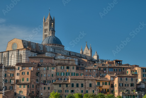 panoramique de la ville de Sienne en Toscane Italie et de sa cath  drale 