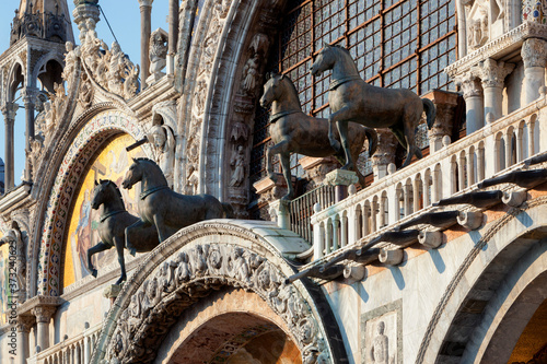 Venezia. Piazza San Marco. Arcone centrale della basilica con la quadreria dei cavalli. photo