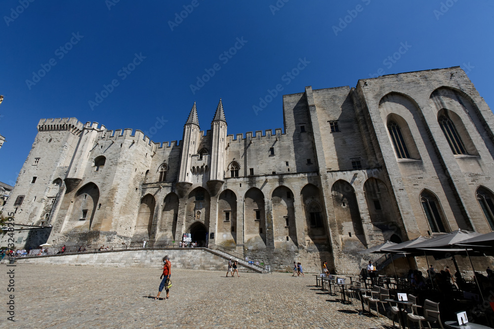 Vue du palais des papes à Avignon - Vaucluse - France