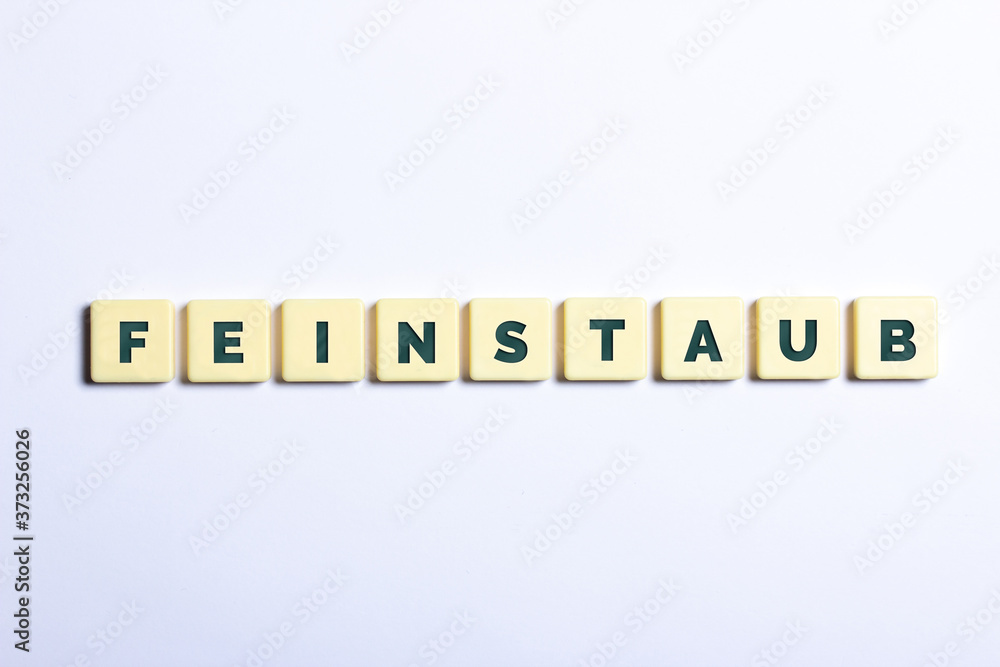 Das Wort Feinstaub auf weißem Hintergrund Das Wort Feinstaub auf weißem Hintergrund
