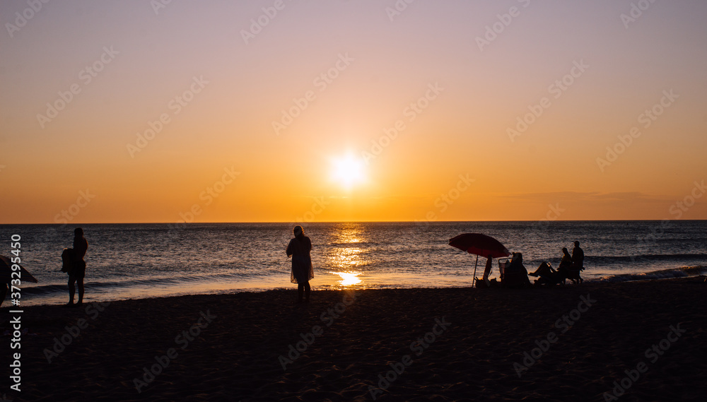 Atardecer de una playa de Cádiz 