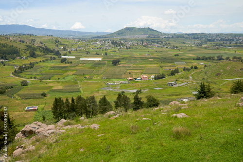 Vista de un valle verde