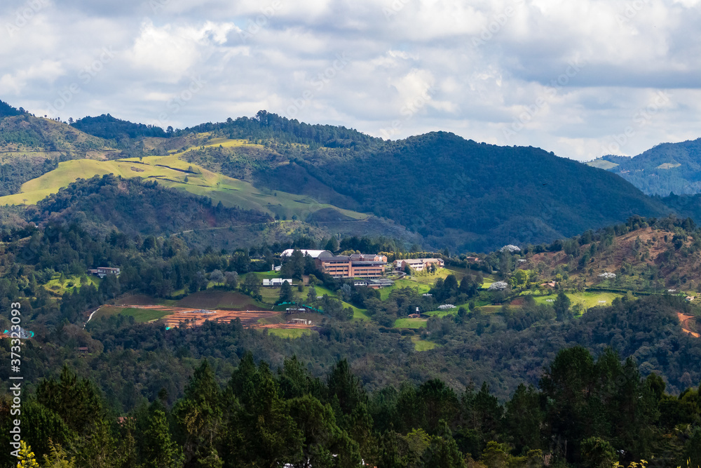 Fototapeta premium Paisaje montañoso