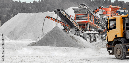 Εκτύπωση καμβά Stone open pit. Quarry gravel shredding for construction