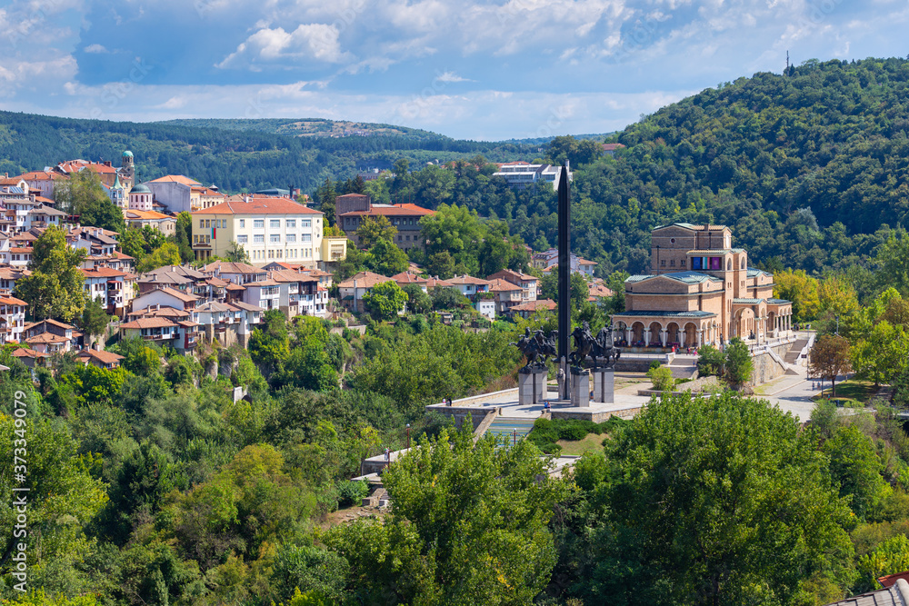 Veliko Tarnovo, touristic city in Bulgaria, with Asen Dinasty monument