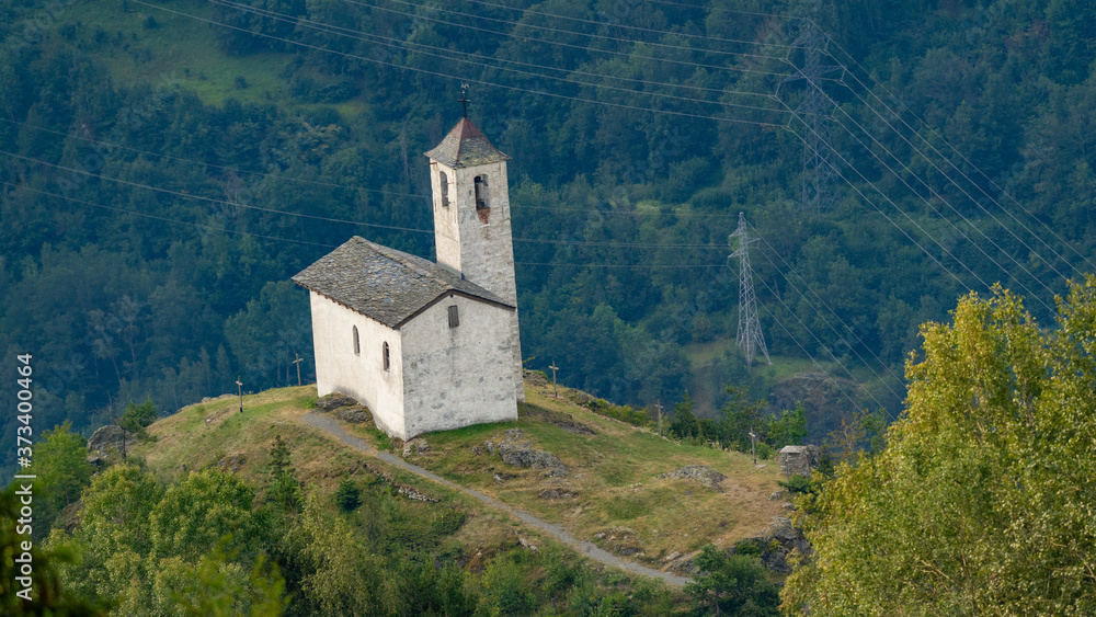 Kleine Kapelle in den Bergen, Auvergne-Rhône-Alpes, Frankreich