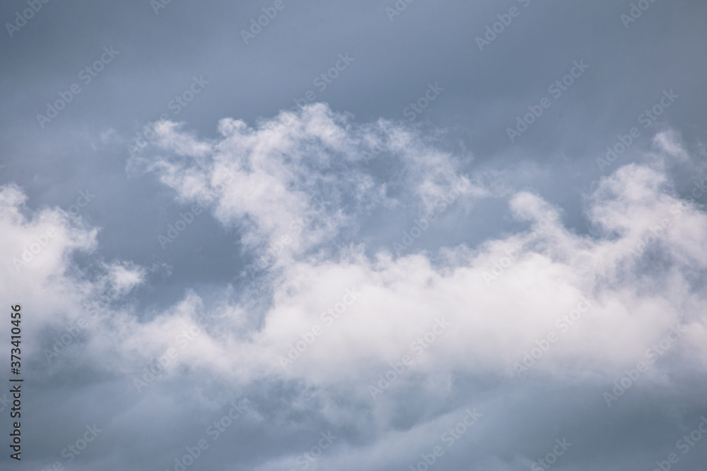 Obraz premium gray sky covered with dark clouds