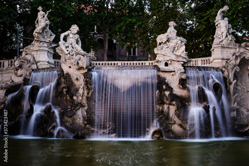 Foto scattata all'interno del Parco del Valentino alla famosa Fontana dei Dodici Mesi.