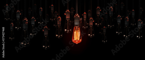 gruppe von edison hängelampen in leuchtendem zustand mit schönen vintage glühbirnen und stilvollem warmen licht