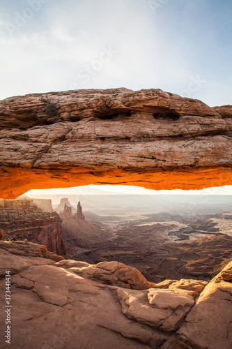The famous Mesa Arch in Canyon lands, Utah, USA © Jonas Tufvesson